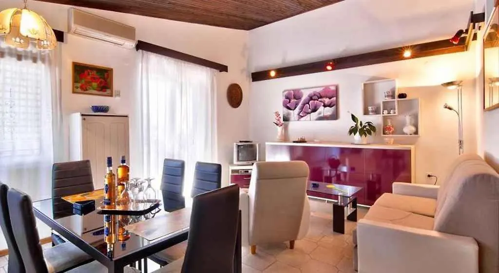Apartment In Valbandon Istrien 8354 Croatia
